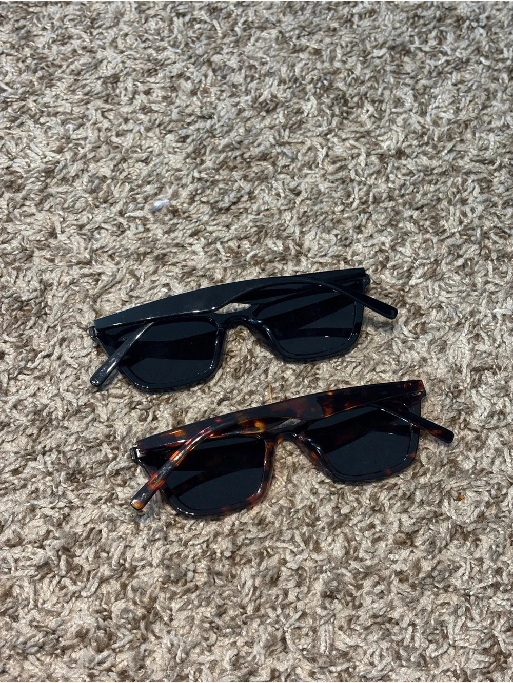 Trendy Cat eye Sunglasses in Black and Tortoiseshell